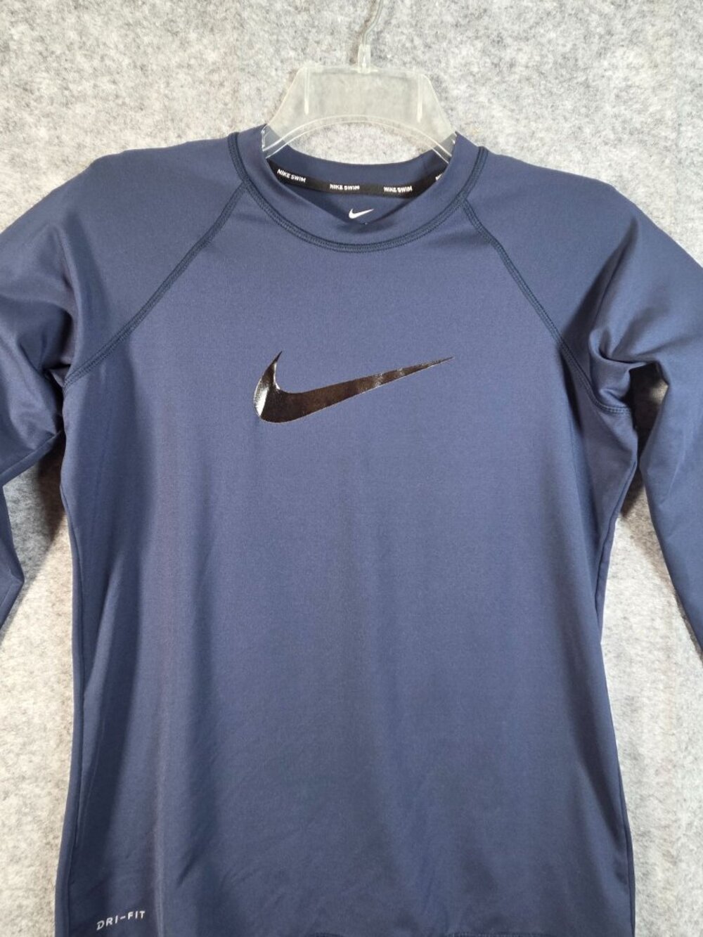 Nike Women’s UPF 40+ Rashguard Swim Tee M Midnight Blue Coastal Gorpcore - Picture 3 of 9